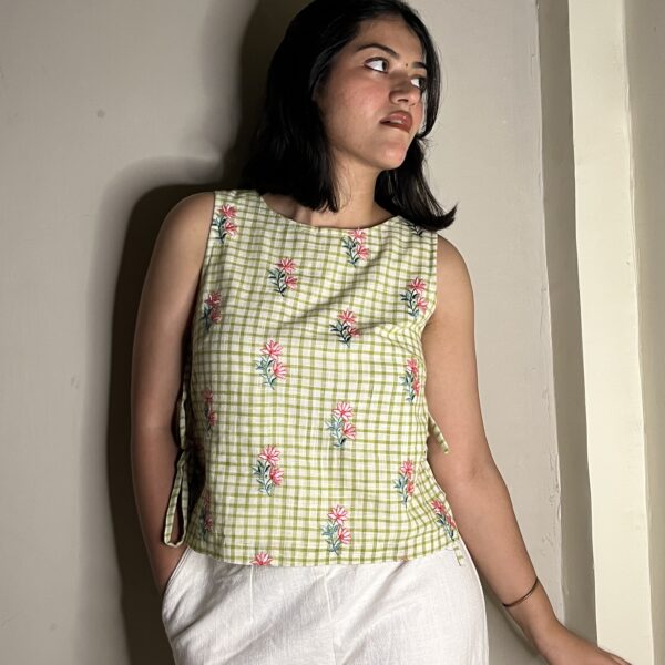 Lotus Embroidery Top | Gulabi Sapne