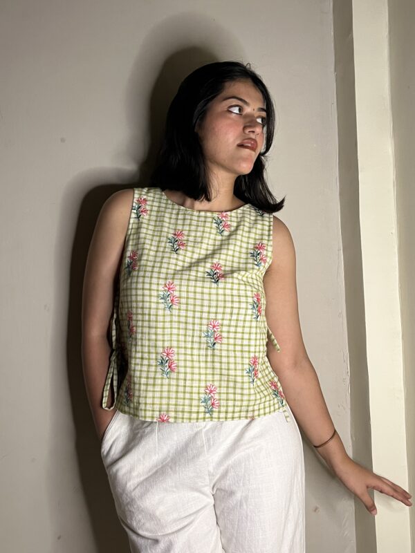 Lotus Embroidery Top | Gulabi Sapne